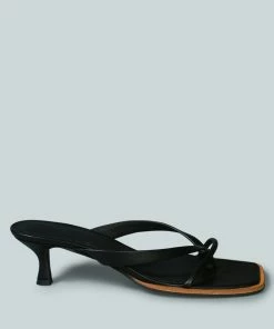 Rag & Co X WINSLET Heeled Thong Sandal In Black Sandals