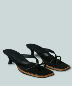 Rag & Co X WINSLET Heeled Thong Sandal In Black Sandals
